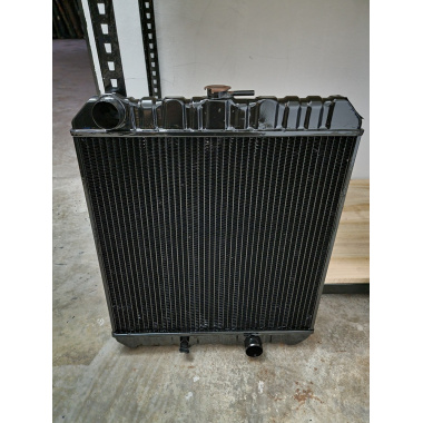 Radiador Mitsubishi Canter FE304/FE331/FE444 3.3D | COBRE Radiador Mitsubishi Canter FE304/FE331/FE444 3.3D | COBRE