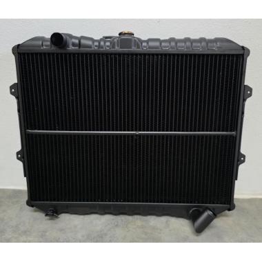 Radiador Mitsubishi Pajero MK1 82-91 | COBRE Radiador Mitsubishi Pajero MK1 82-91 | COBRE