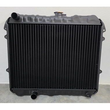 Radiador Toyota Hilux III LN30/LN40 2.2D 79-83 | COBRE Radiador Toyota Hilux III LN30/LN40 2.2D 79-83 | COBRE